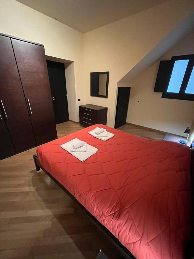 Casa Vacanza Adorno เชฟาลู ภายนอก รูปภาพ