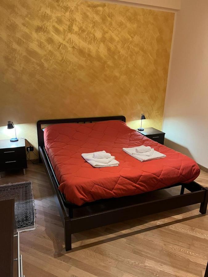 Casa Vacanza Adorno เชฟาลู ภายนอก รูปภาพ