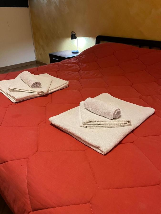 Casa Vacanza Adorno เชฟาลู ภายนอก รูปภาพ